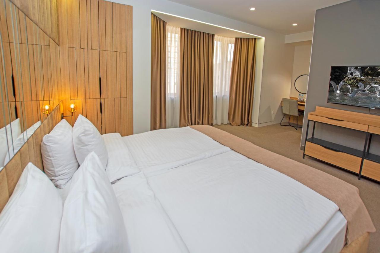 Cartez Hotel Erevan Exterior foto