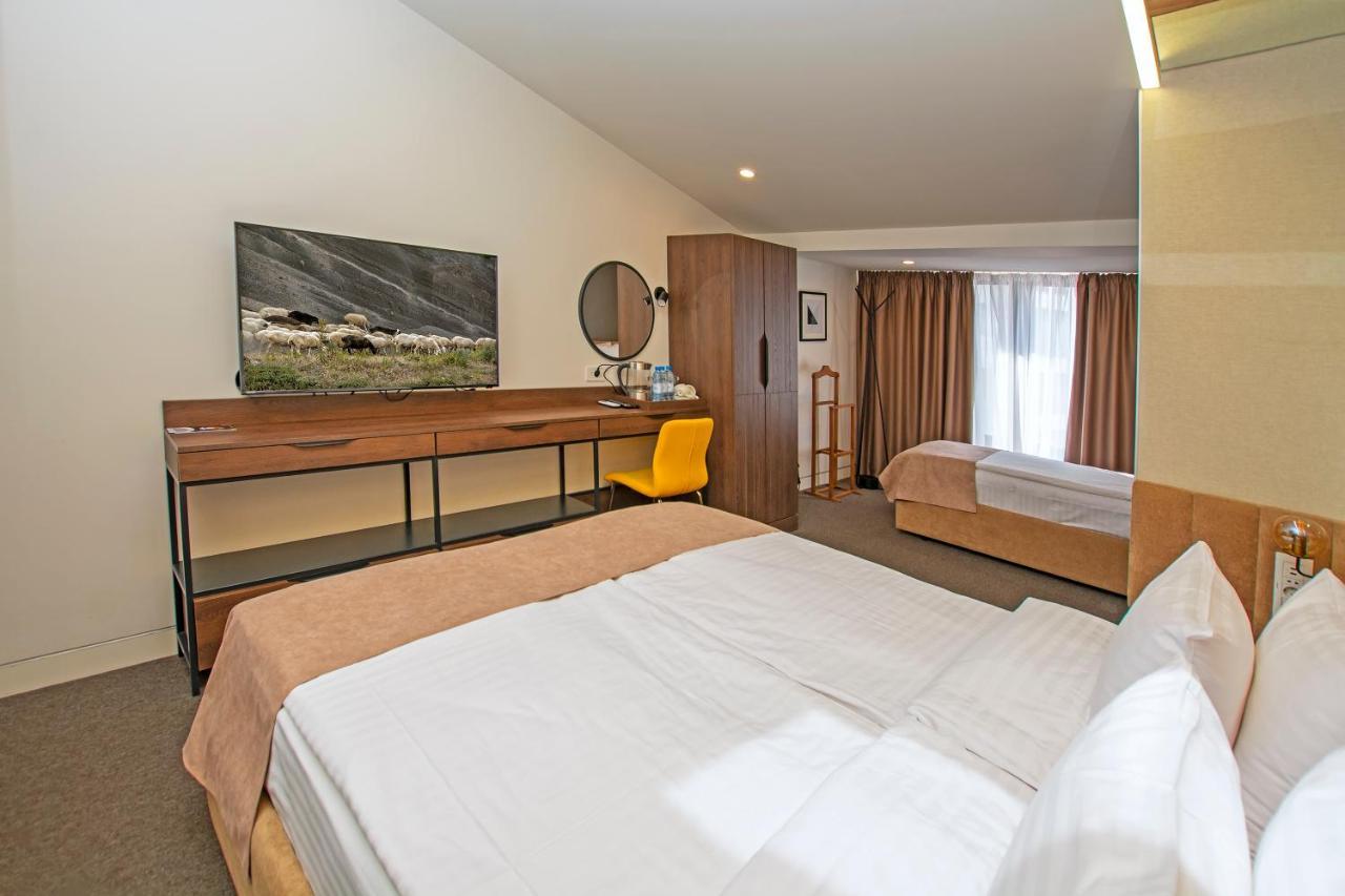 Cartez Hotel Erevan Exterior foto